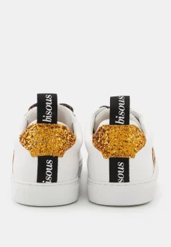 Bons Baisers Betty|Voir Toutes Les Silouhettes<Betty-