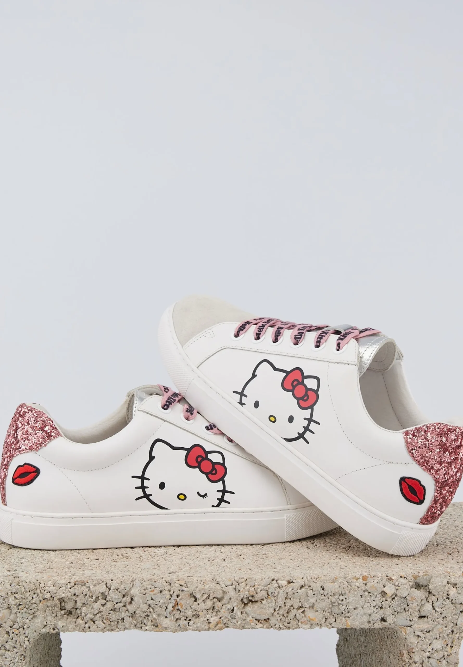 Bons Baisers Simone<Simone Hello Kitty-